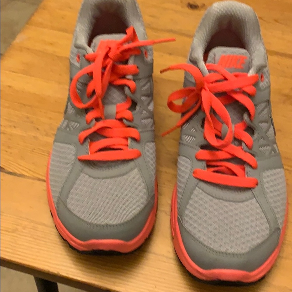 Nike women’s mesh